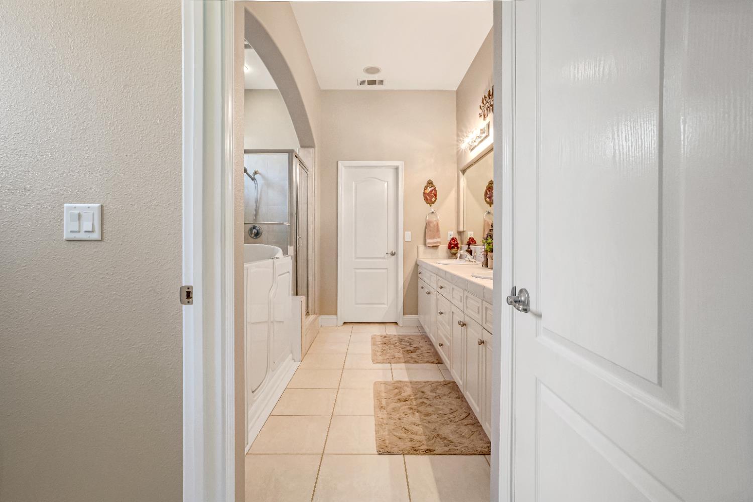 2643 Quincy Ave, Clovis, CA 93619