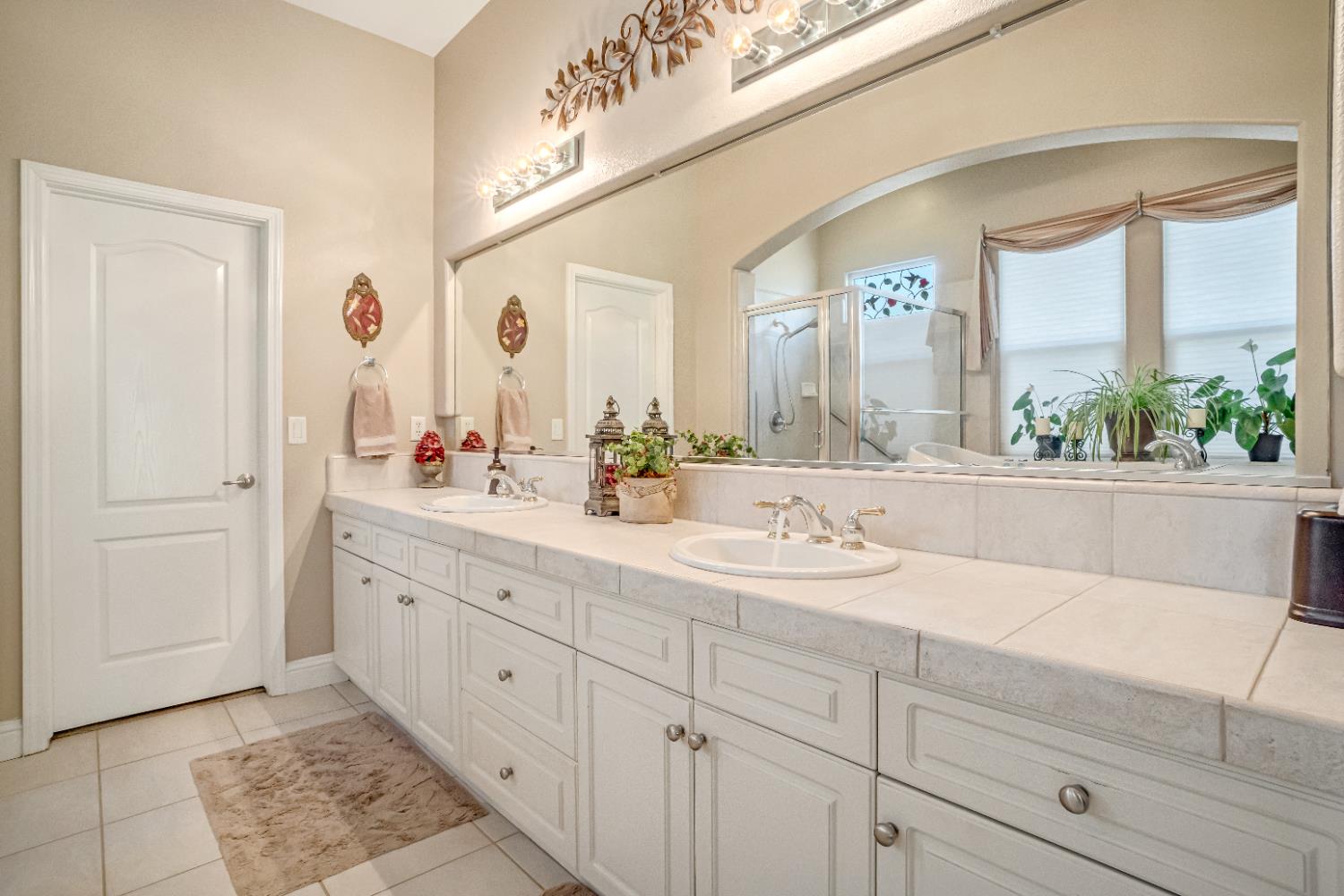 2643 Quincy Ave, Clovis, CA 93619