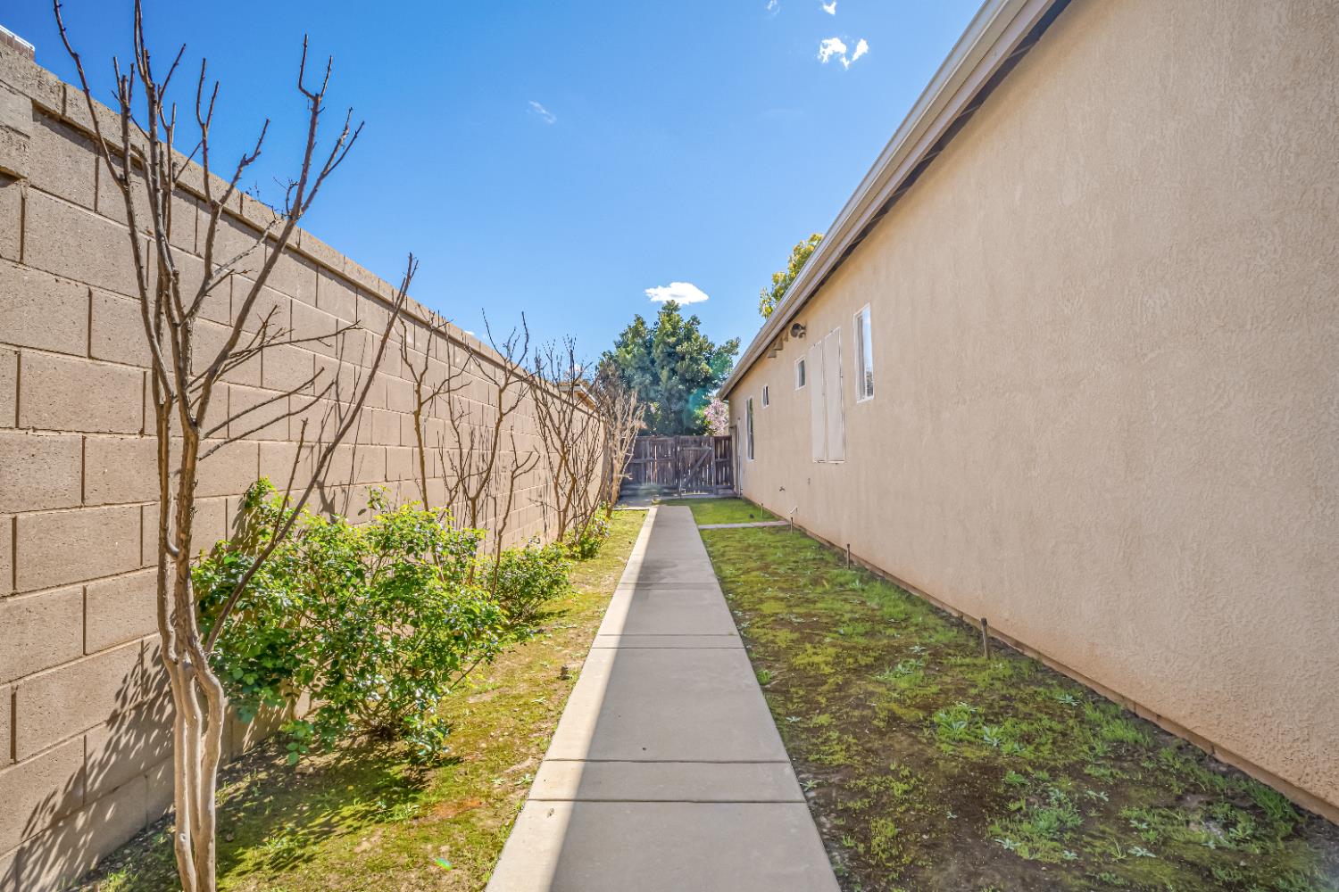 2643 Quincy Ave, Clovis, CA 93619