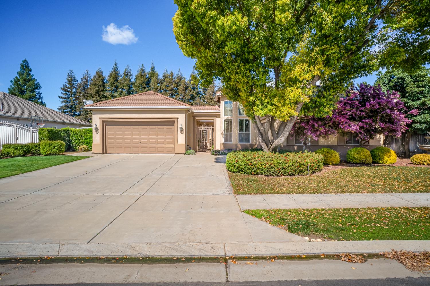 2643 Quincy Ave, Clovis, CA 93619