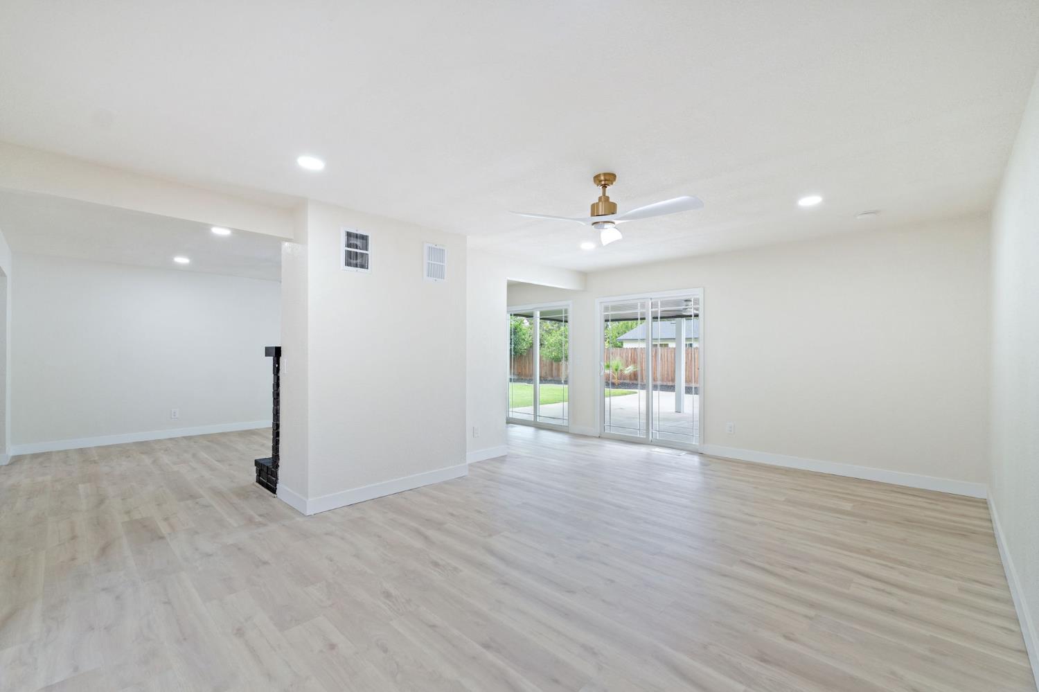 3045 W Celeste Ave, Fresno, CA 93711