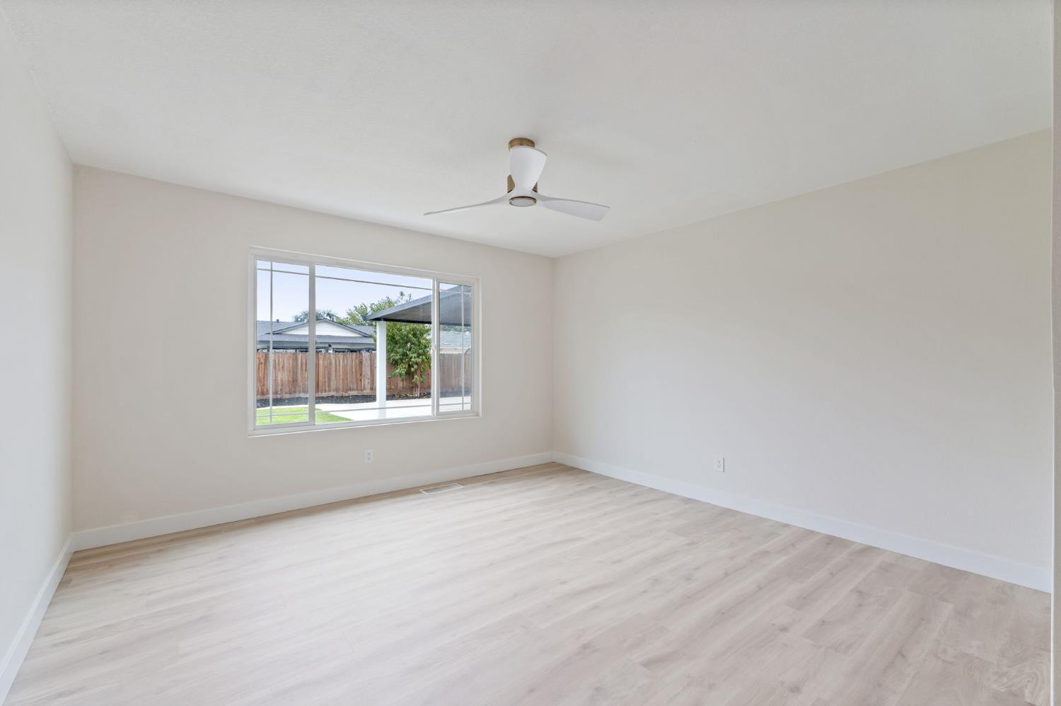 3045 W Celeste Ave, Fresno, CA 93711