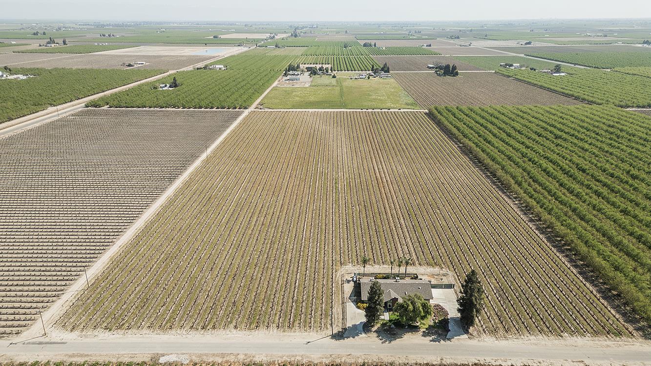 5290 N Bishop Ave, Fresno, CA 93723