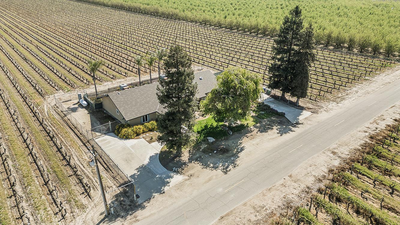 5290 N Bishop Ave, Fresno, CA 93723