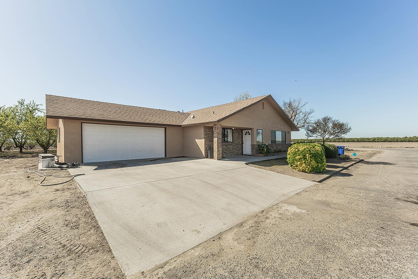 5290 N Bishop Ave, Fresno, CA 93723