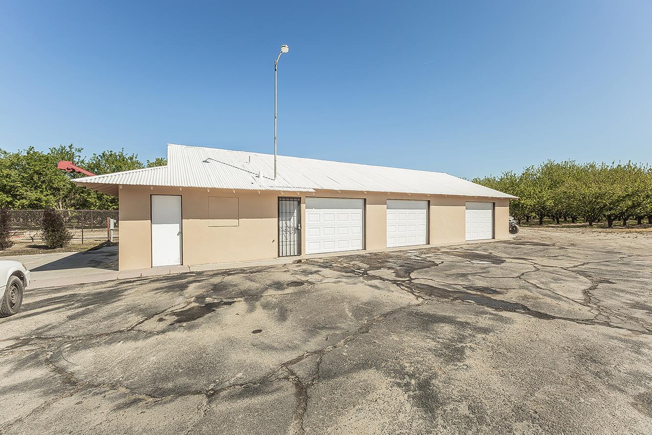 5290 N Bishop Ave, Fresno, CA 93723