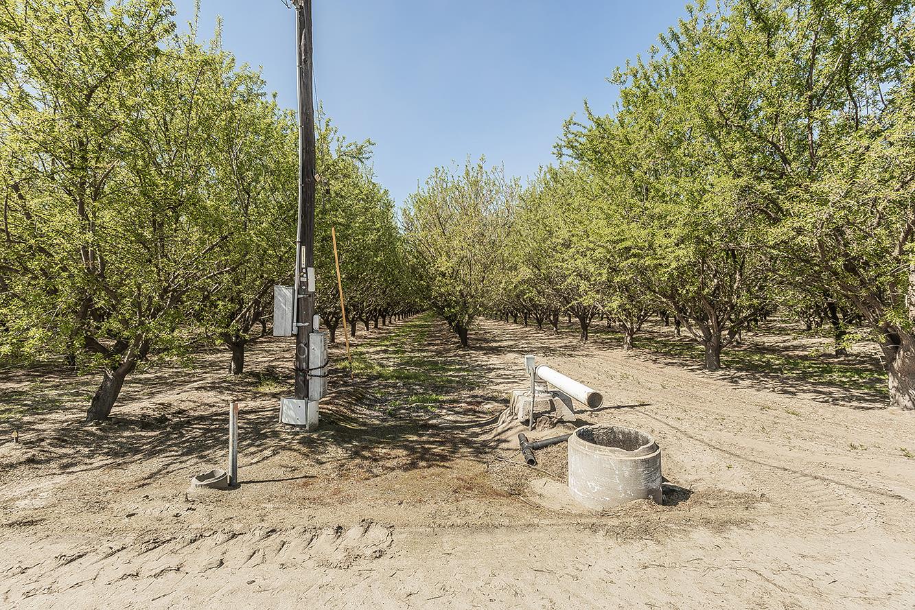 5290 N Bishop Ave, Fresno, CA 93723