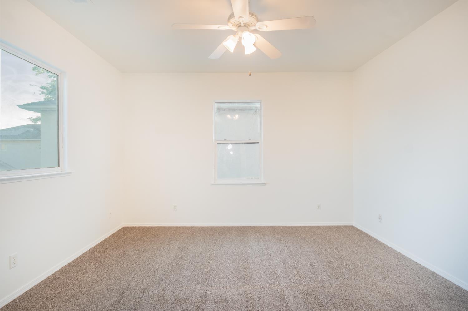 757 W Siena Ln, Clovis, CA 93619