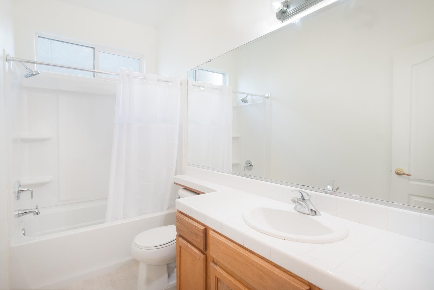 757 W Siena Ln, Clovis, CA 93619