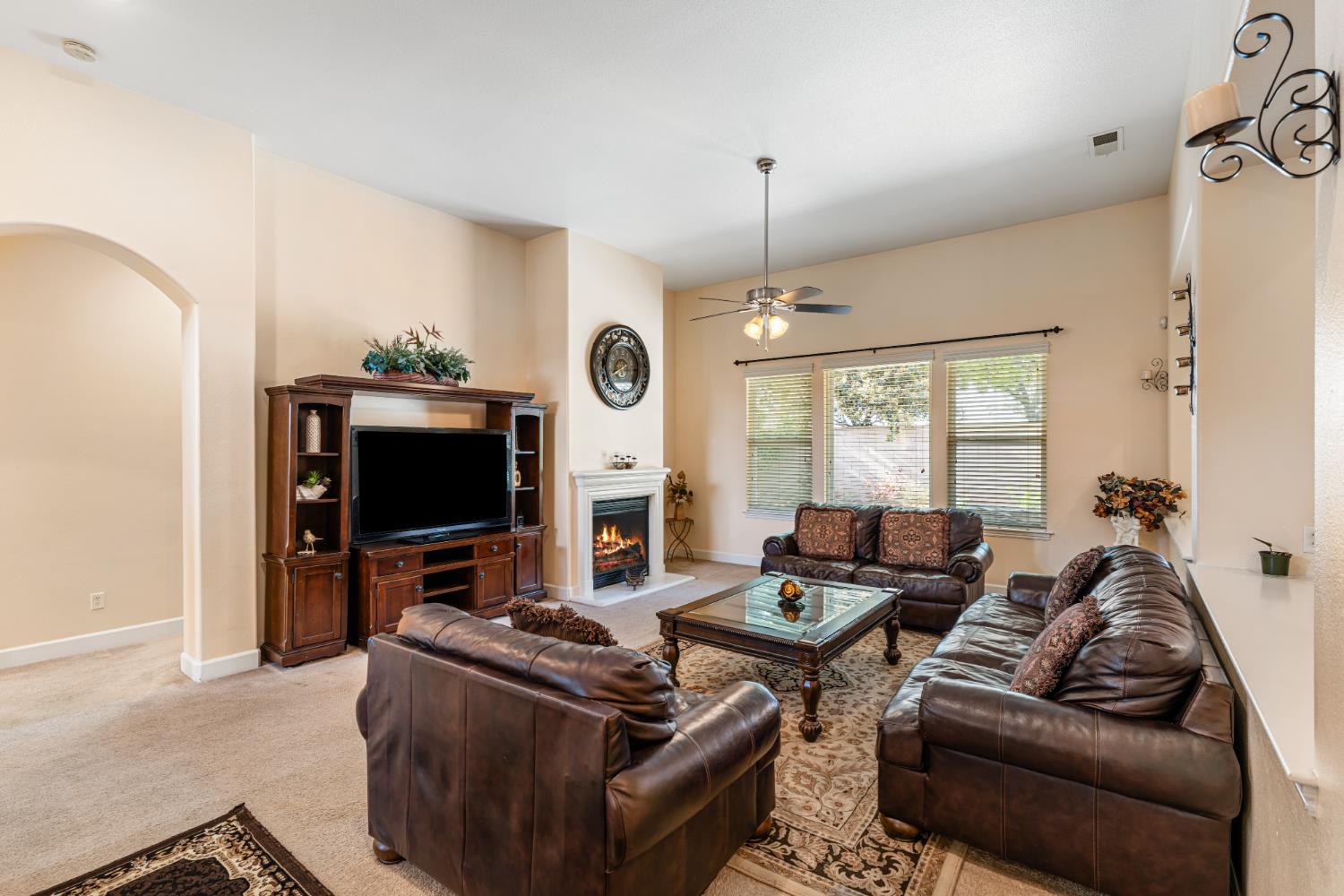 6265 W Menlo Ave, Fresno, CA 93722