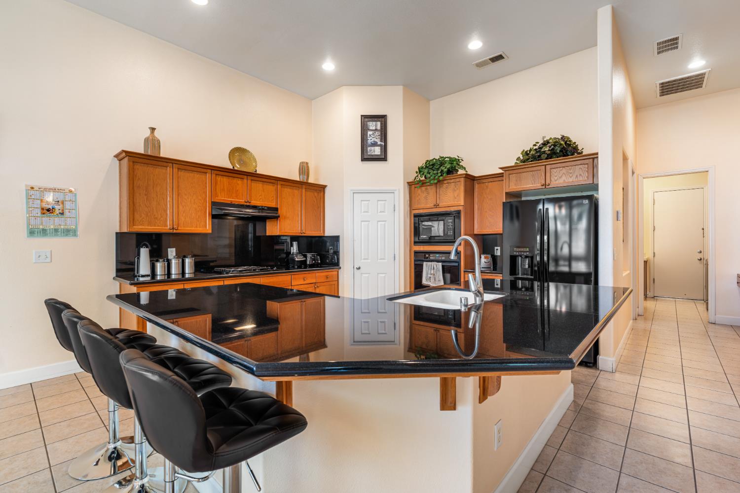 6265 W Menlo Ave, Fresno, CA 93722