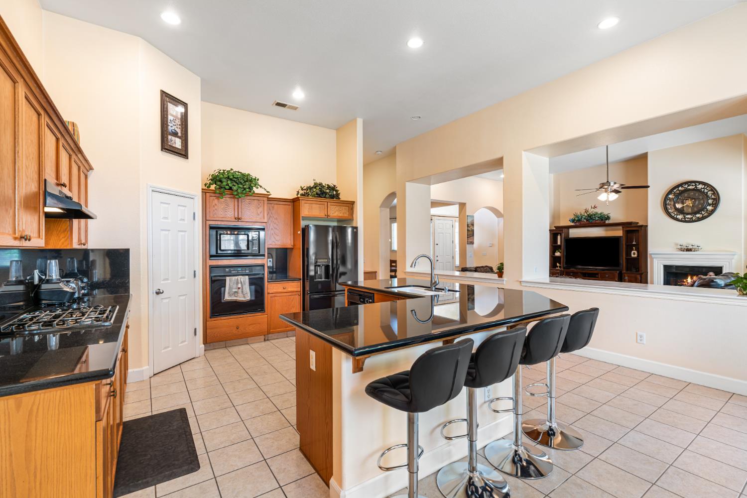 6265 W Menlo Ave, Fresno, CA 93722