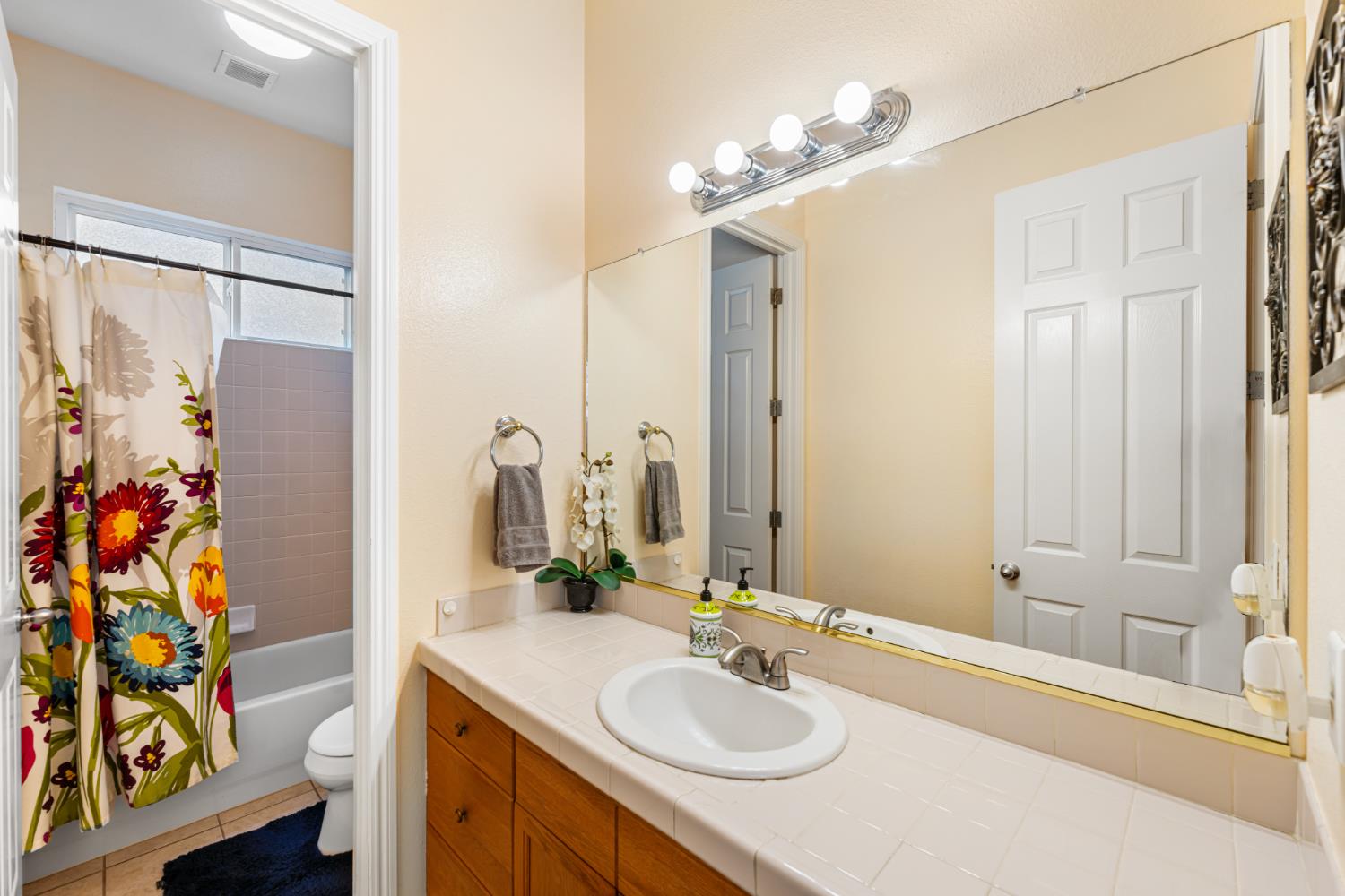 6265 W Menlo Ave, Fresno, CA 93722