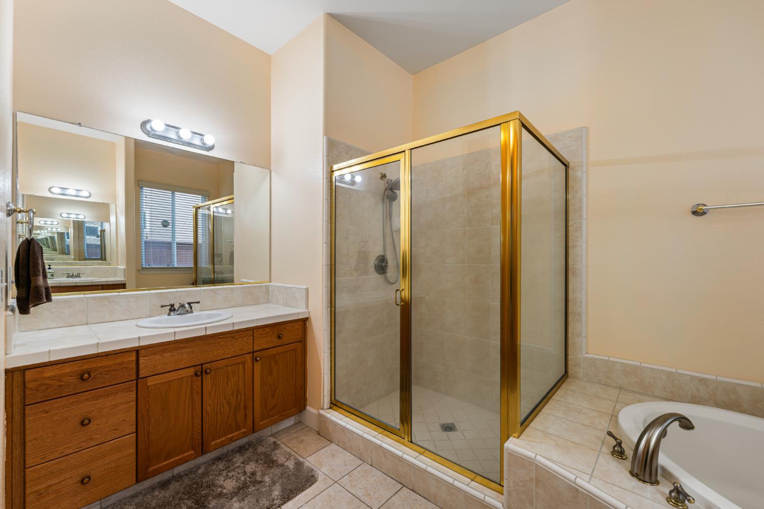 6265 W Menlo Ave, Fresno, CA 93722