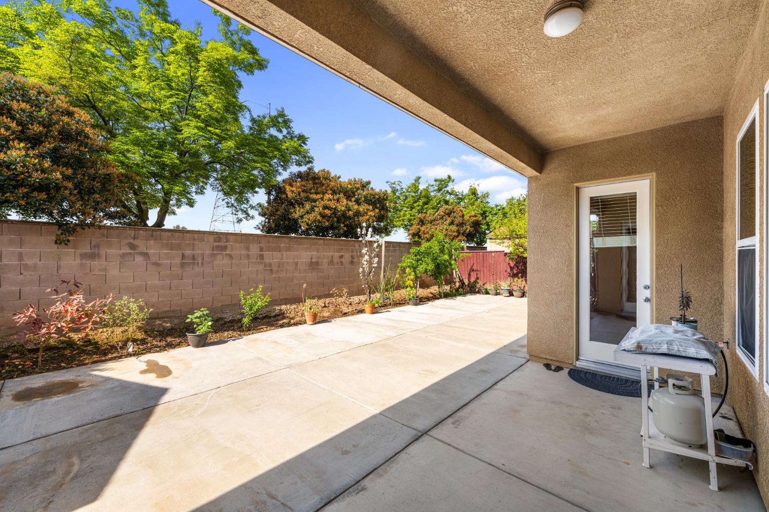 6265 W Menlo Ave, Fresno, CA 93722