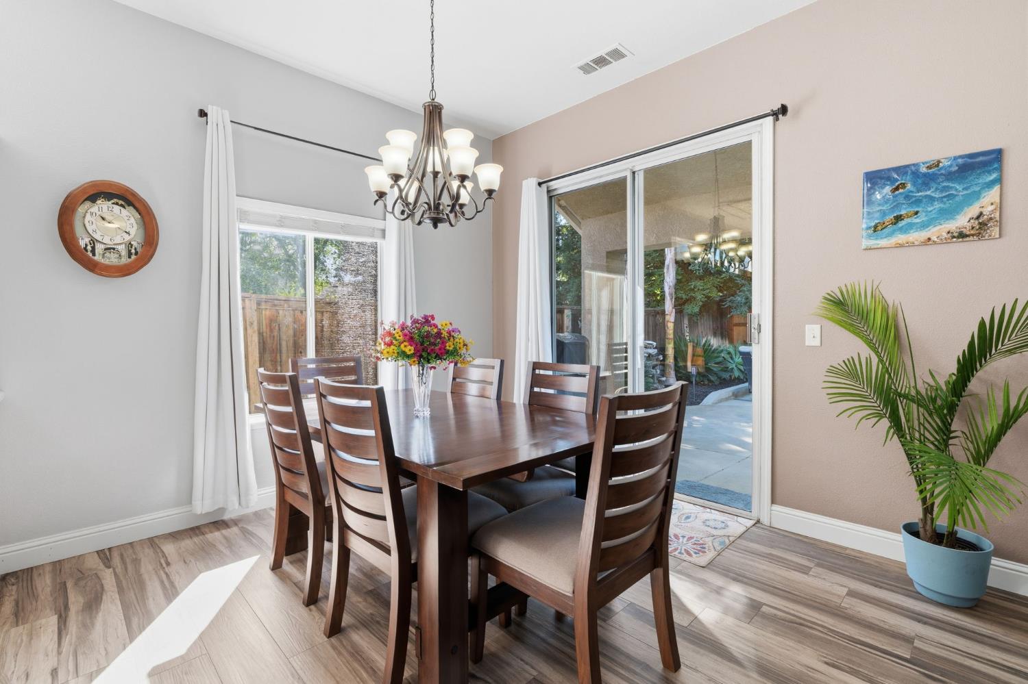 10455 E Greenbury Way, Clovis, CA 93619