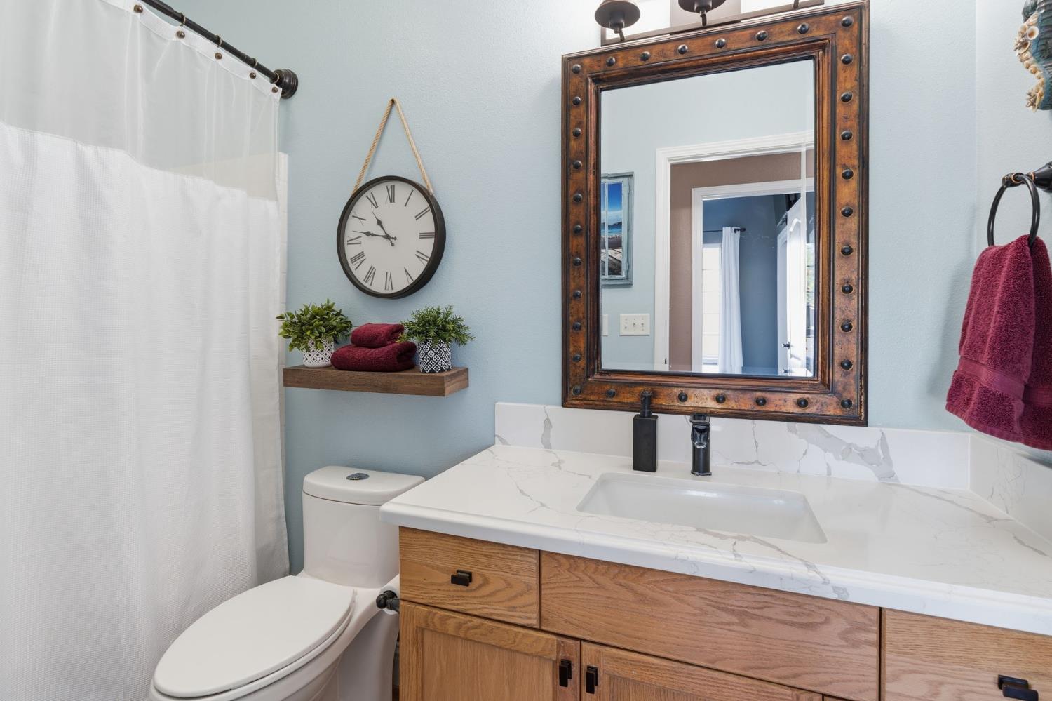 10455 E Greenbury Way, Clovis, CA 93619