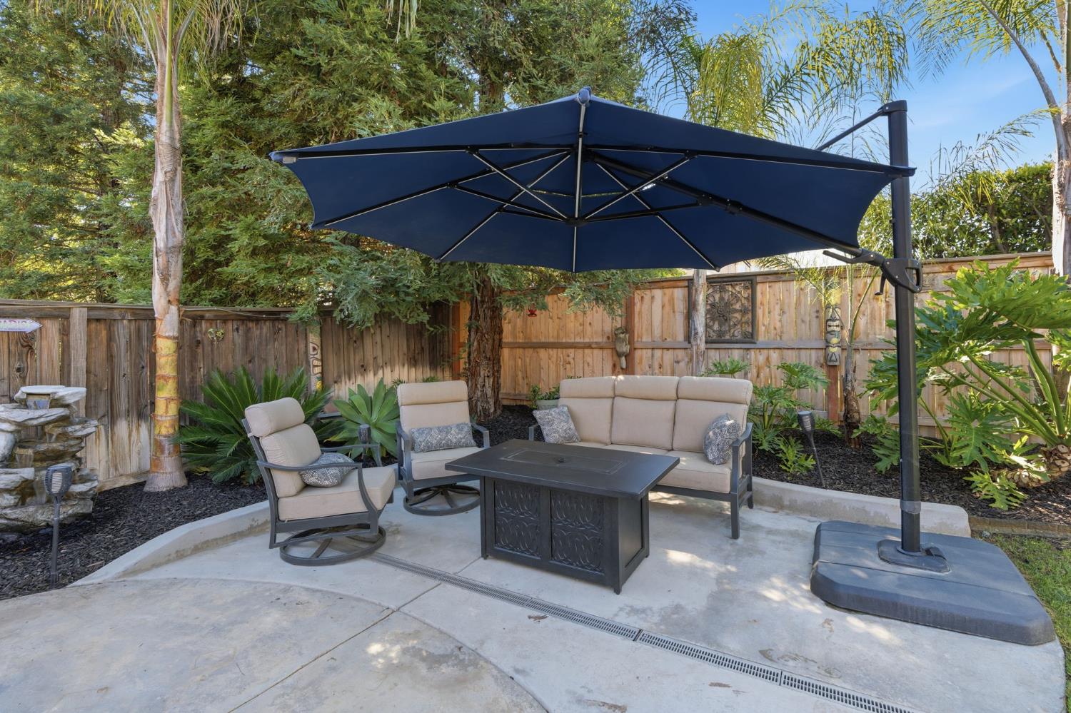 10455 E Greenbury Way, Clovis, CA 93619