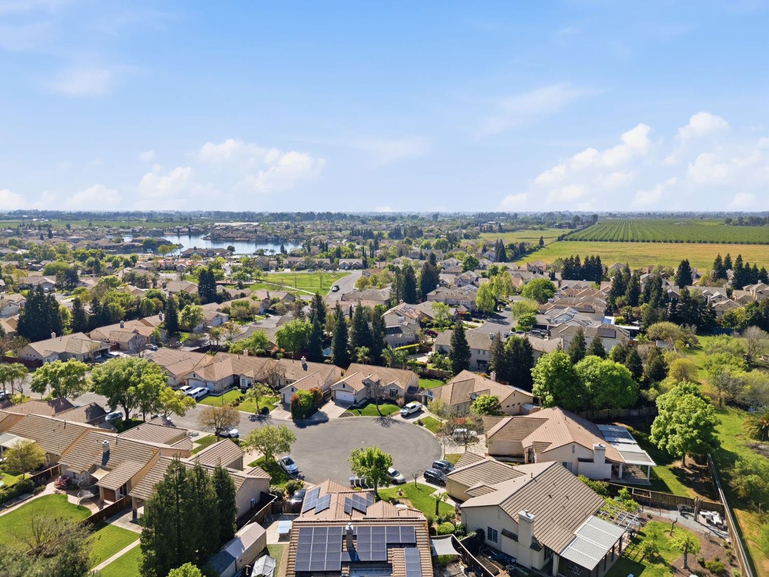 10455 E Greenbury Way, Clovis, CA 93619