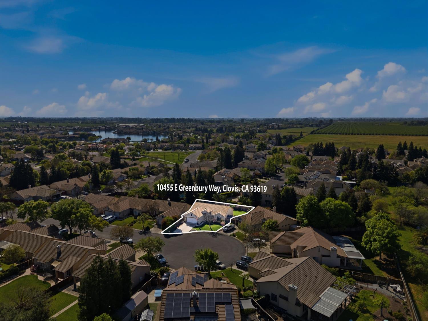 10455 E Greenbury Way, Clovis, CA 93619