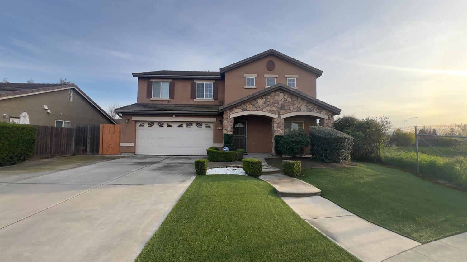 5441 W pine Ave, Fresno, CA 93722