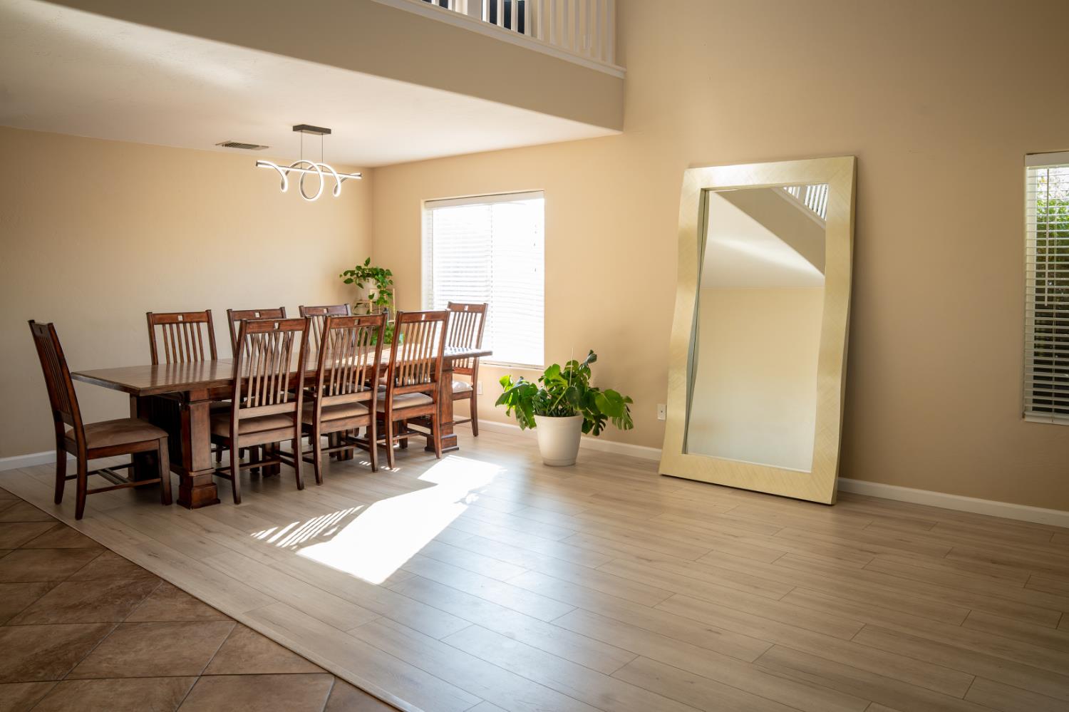 5441 W pine Ave, Fresno, CA 93722