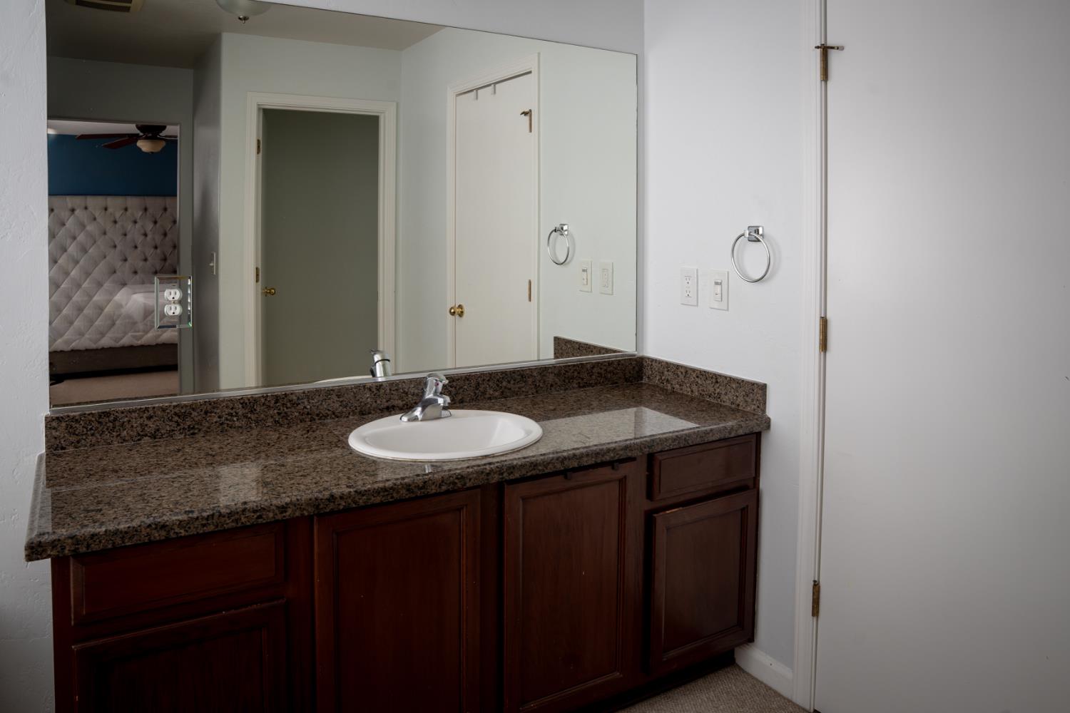 5441 W pine Ave, Fresno, CA 93722