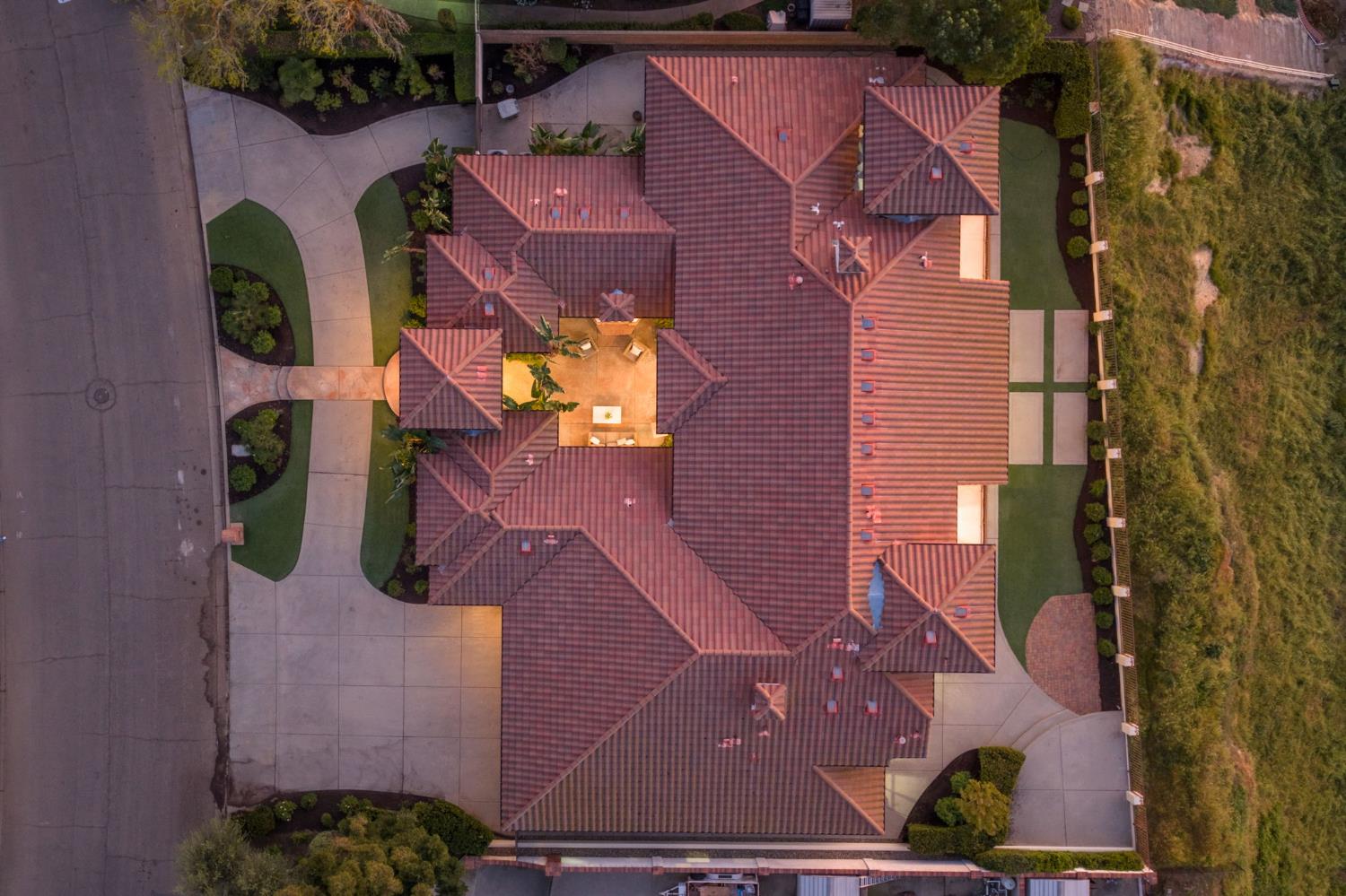 214 W Bluff Ave, Fresno, CA 93711