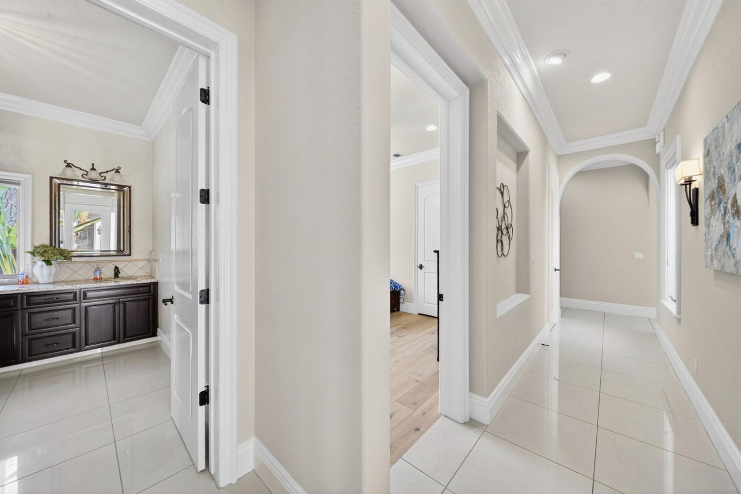 214 W Bluff Ave, Fresno, CA 93711