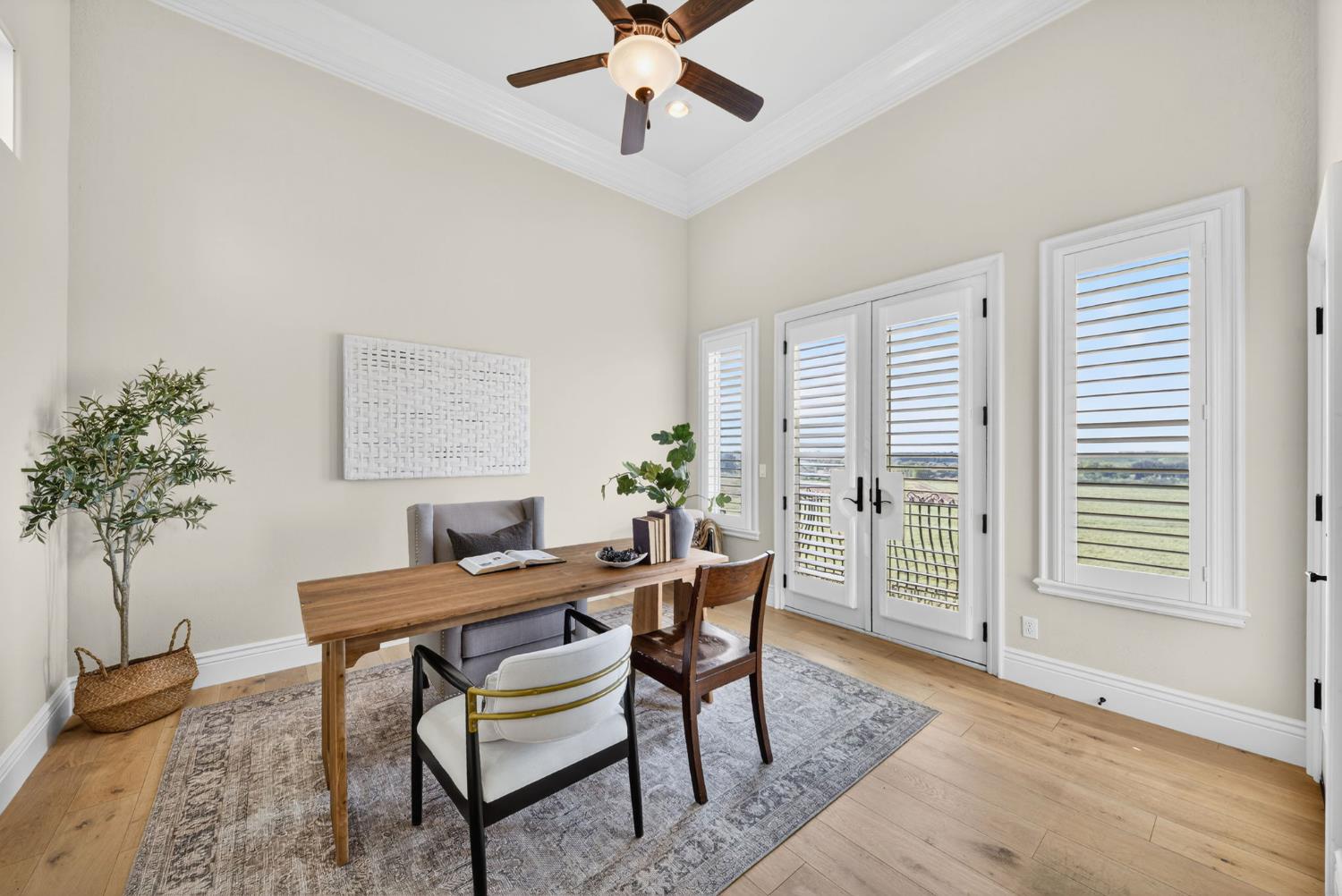 214 W Bluff Ave, Fresno, CA 93711