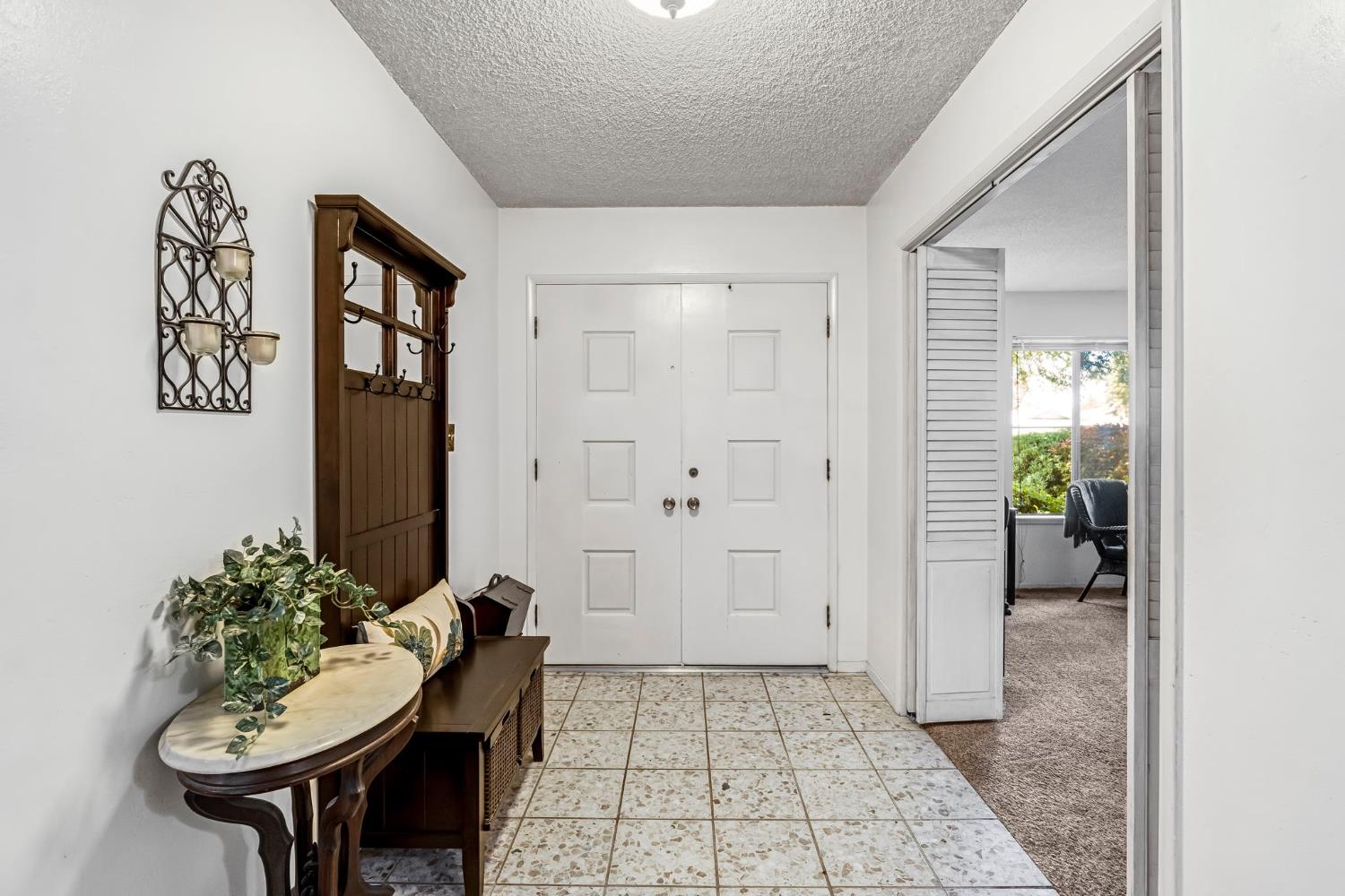 6620 N Dearing Ave, Fresno, CA 93710