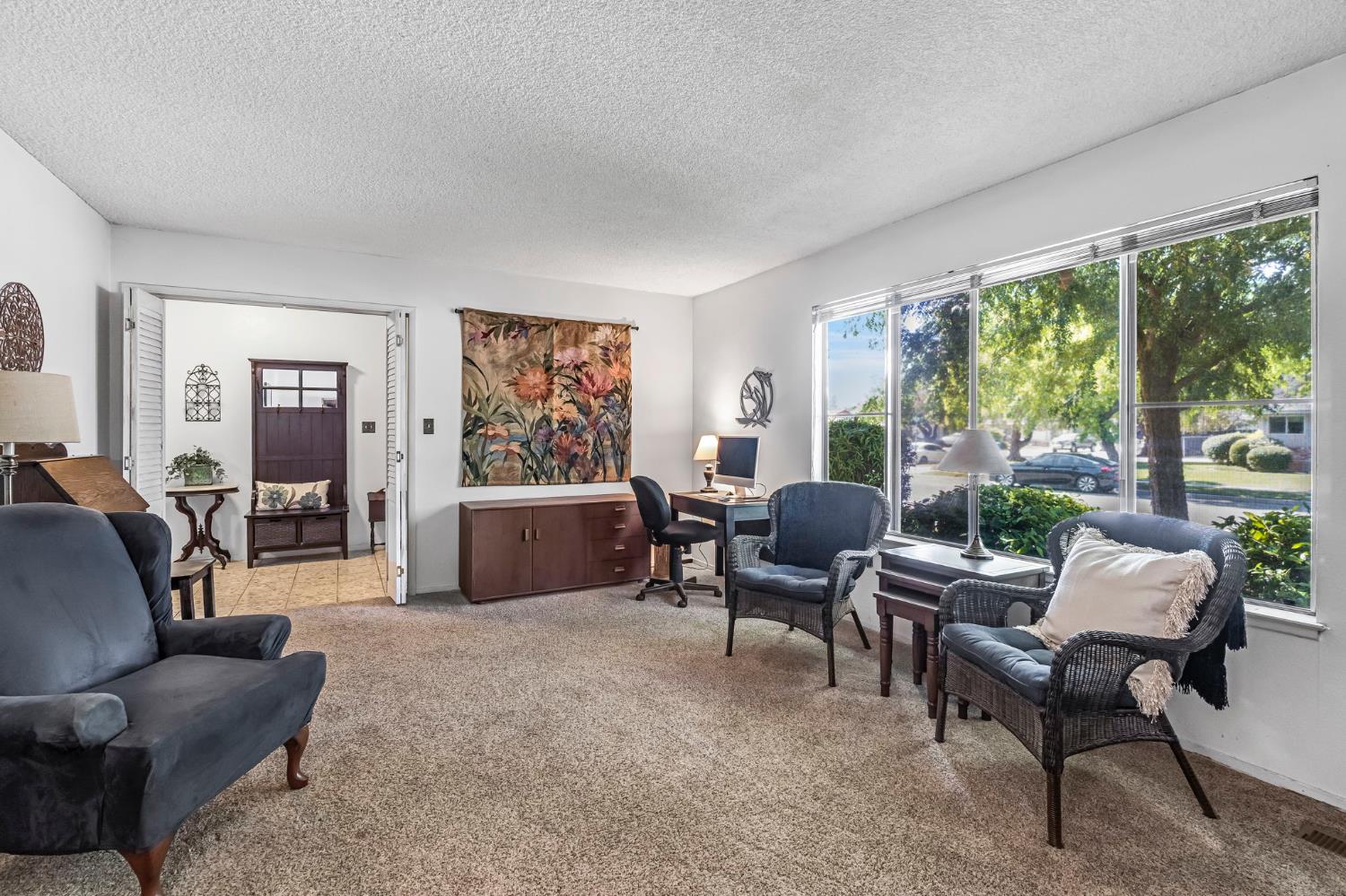 6620 N Dearing Ave, Fresno, CA 93710