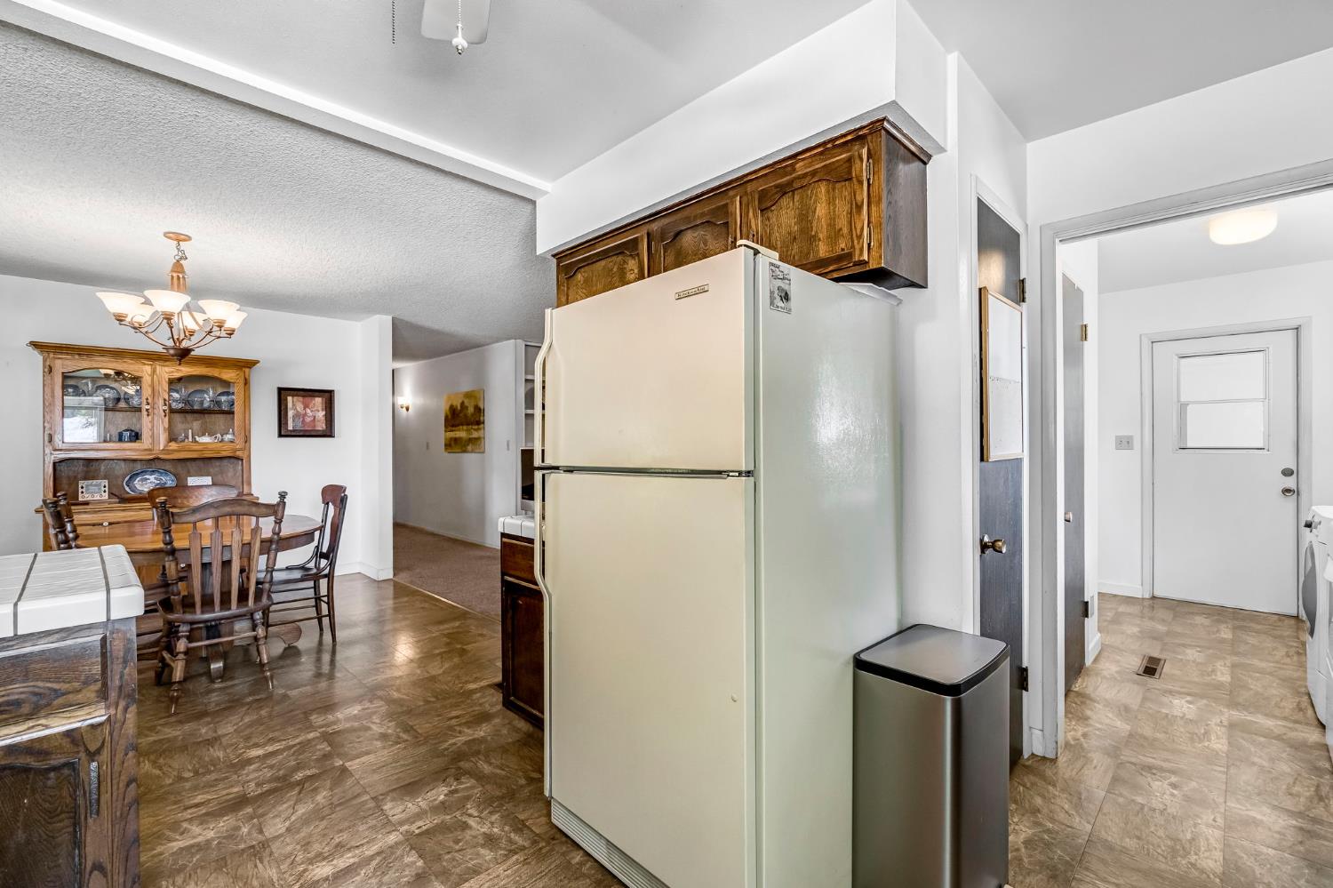 6620 N Dearing Ave, Fresno, CA 93710