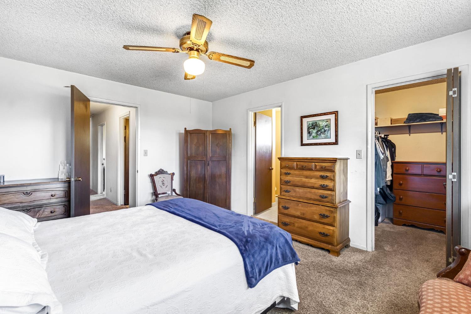 6620 N Dearing Ave, Fresno, CA 93710