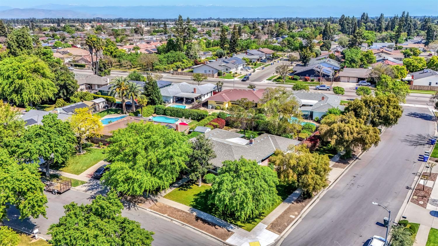 6620 N Dearing Ave, Fresno, CA 93710