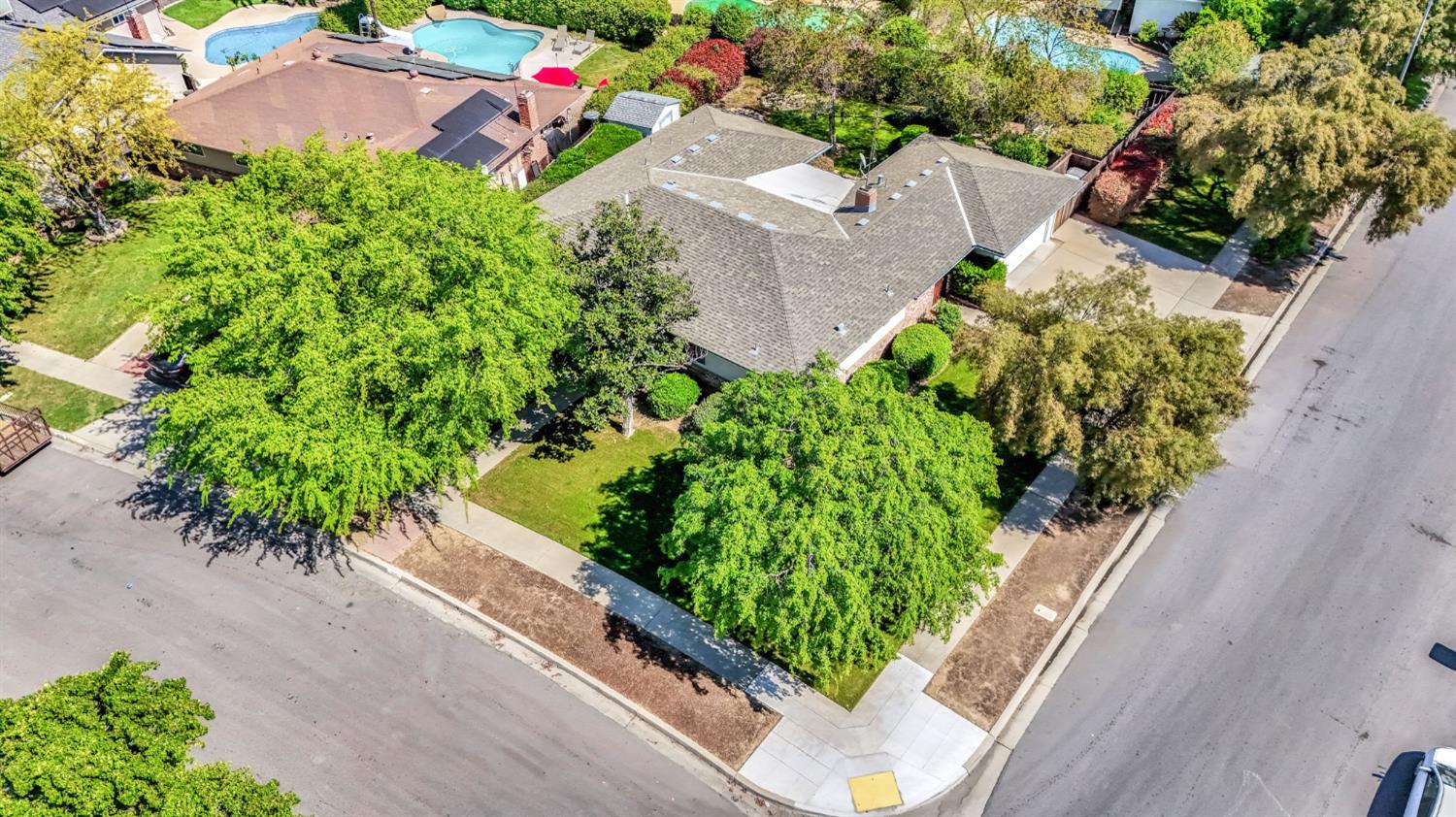 6620 N Dearing Ave, Fresno, CA 93710