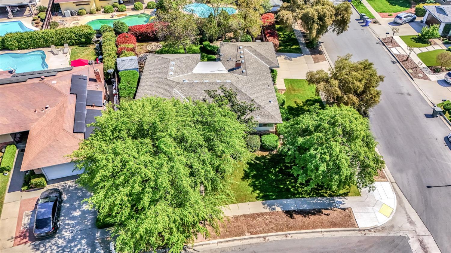 6620 N Dearing Ave, Fresno, CA 93710