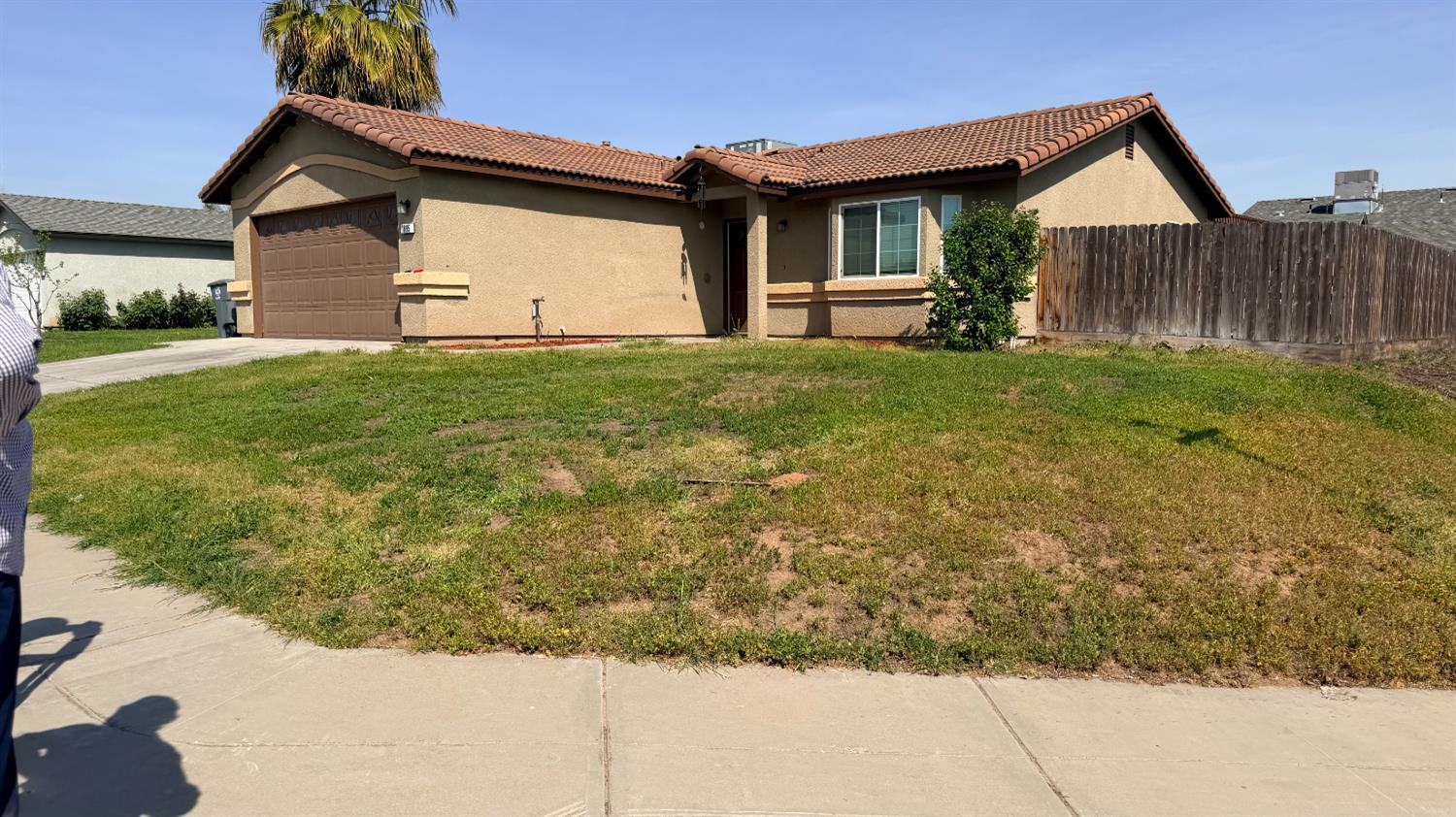 1895 Madison Dr, Madera, CA 93638