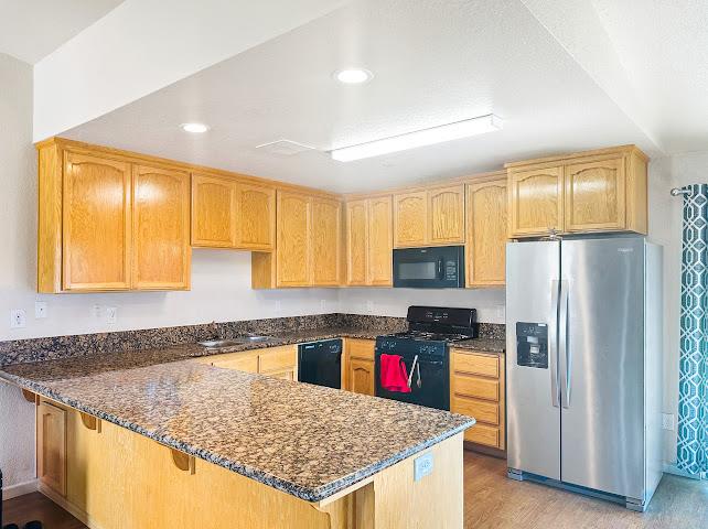 1895 Madison Dr, Madera, CA 93638