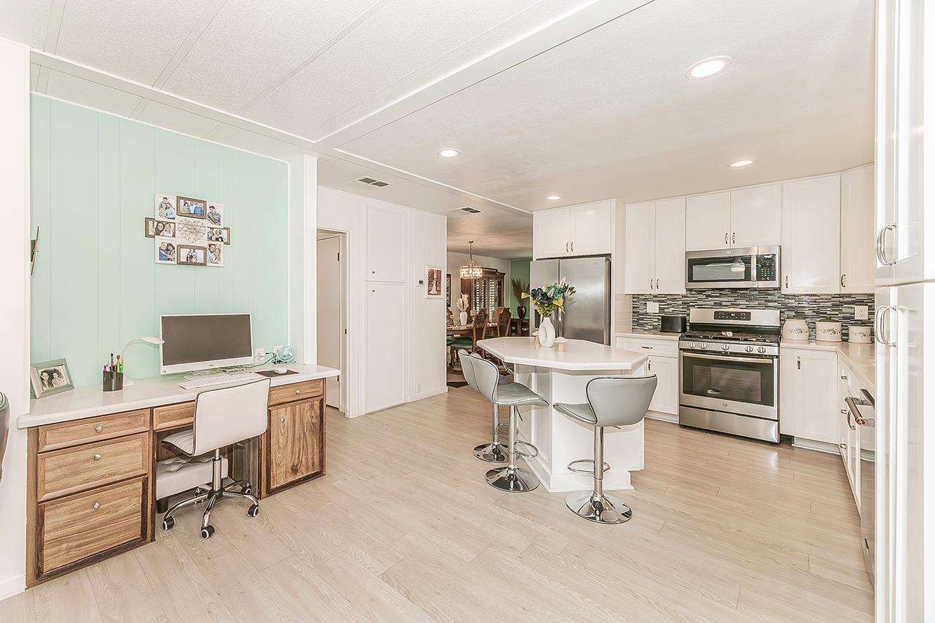 371 Bethel Ave #27, Sanger, CA 93657