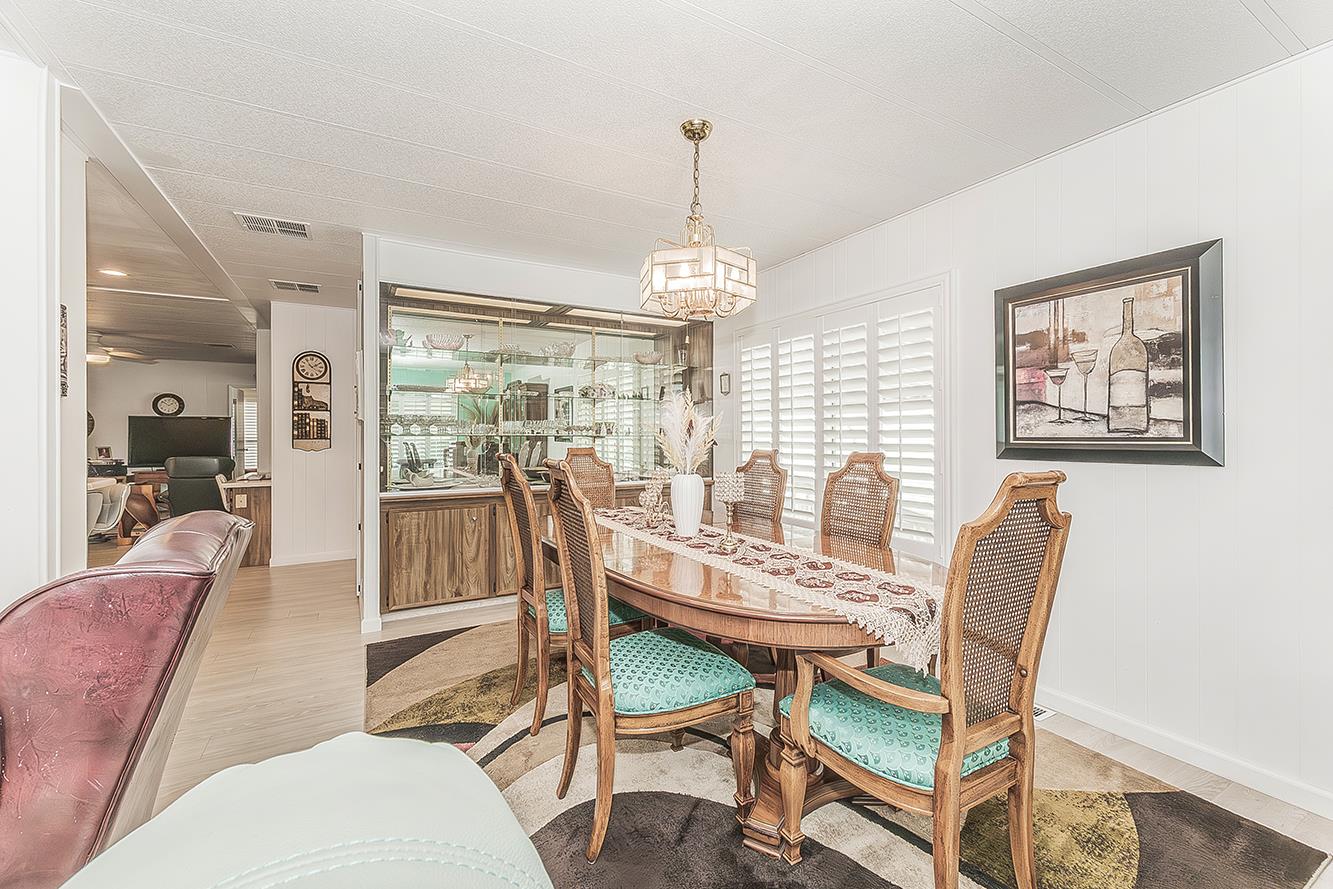 371 Bethel Ave #27, Sanger, CA 93657