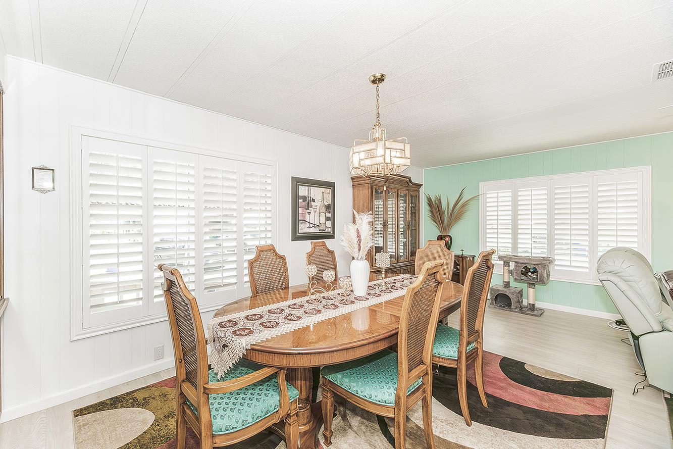 371 Bethel Ave #27, Sanger, CA 93657