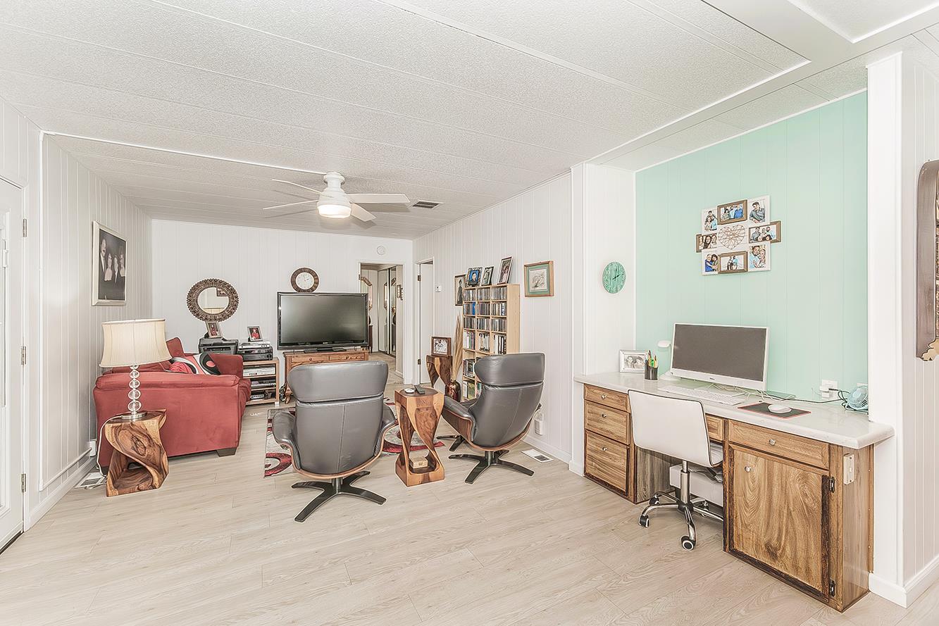 371 Bethel Ave #27, Sanger, CA 93657