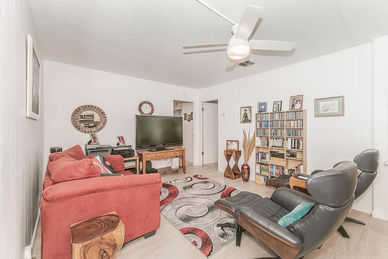 371 Bethel Ave #27, Sanger, CA 93657