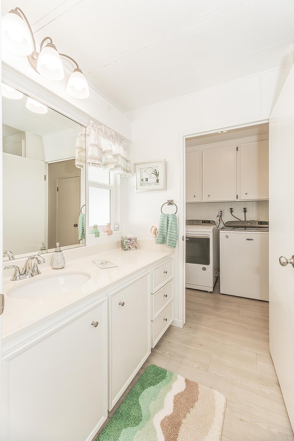 371 Bethel Ave #27, Sanger, CA 93657