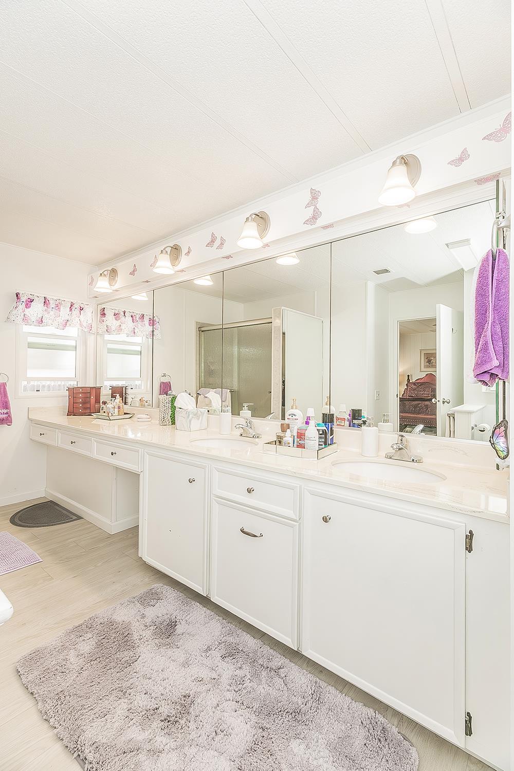 371 Bethel Ave #27, Sanger, CA 93657