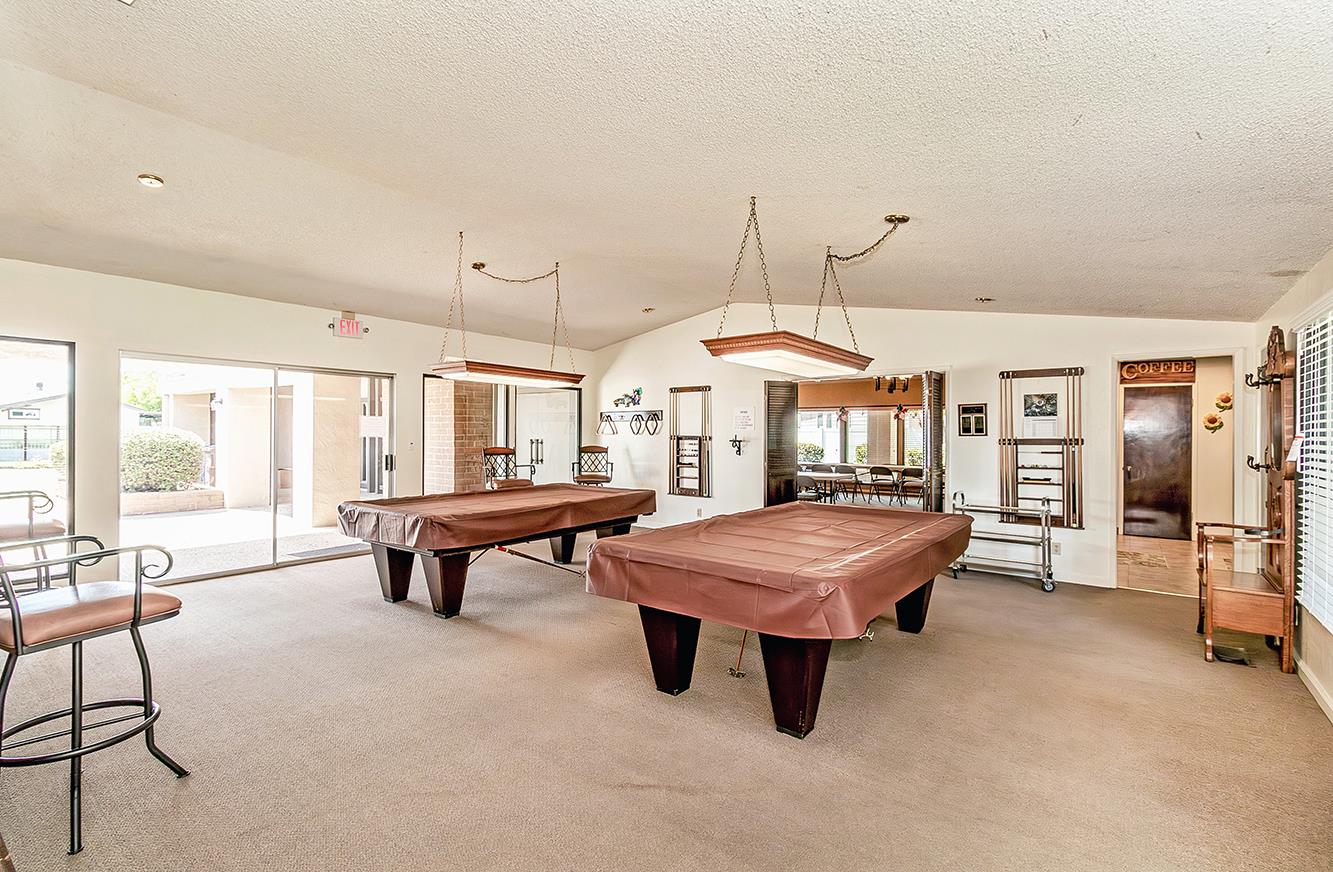 371 Bethel Ave #27, Sanger, CA 93657