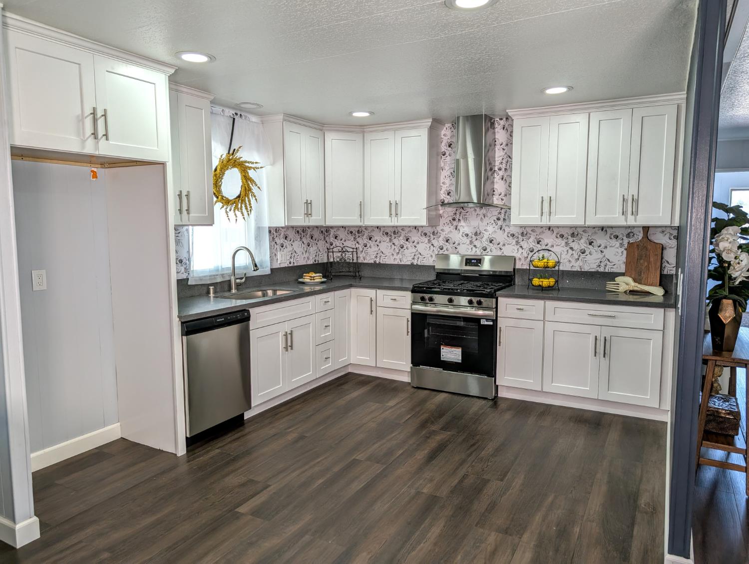 1001 Sylmar #94, Clovis, CA 93612