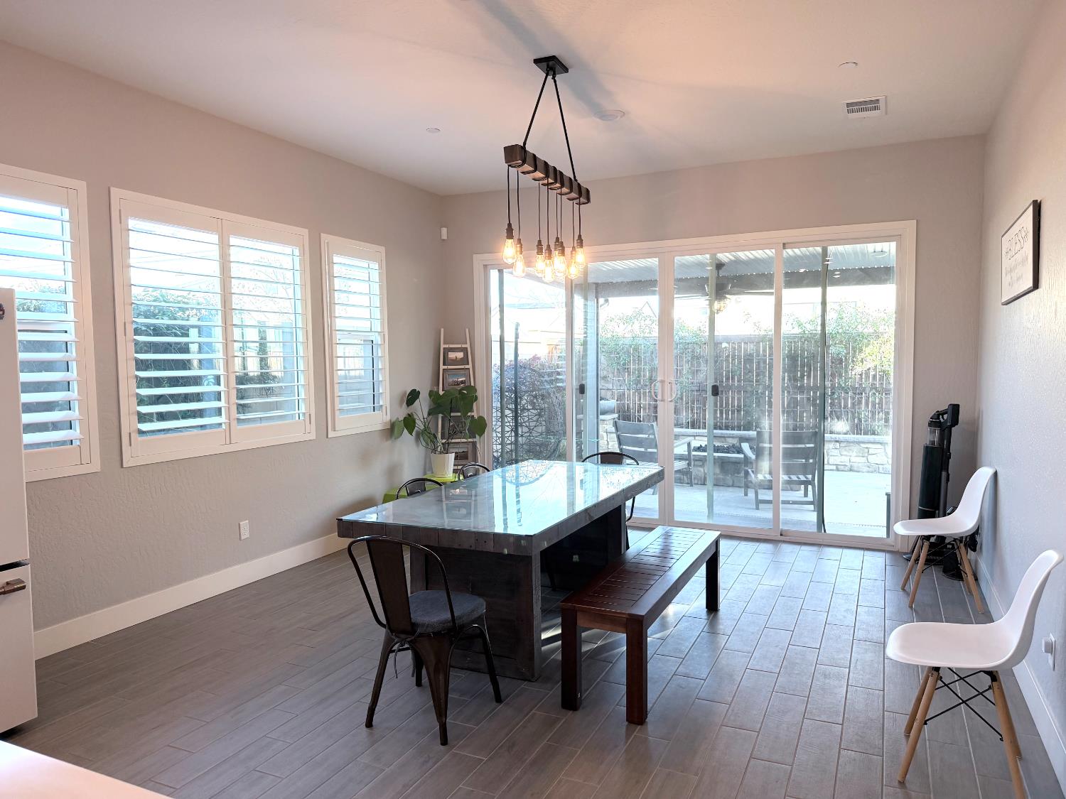 2031 N Osmun Ave, Clovis, CA 93619