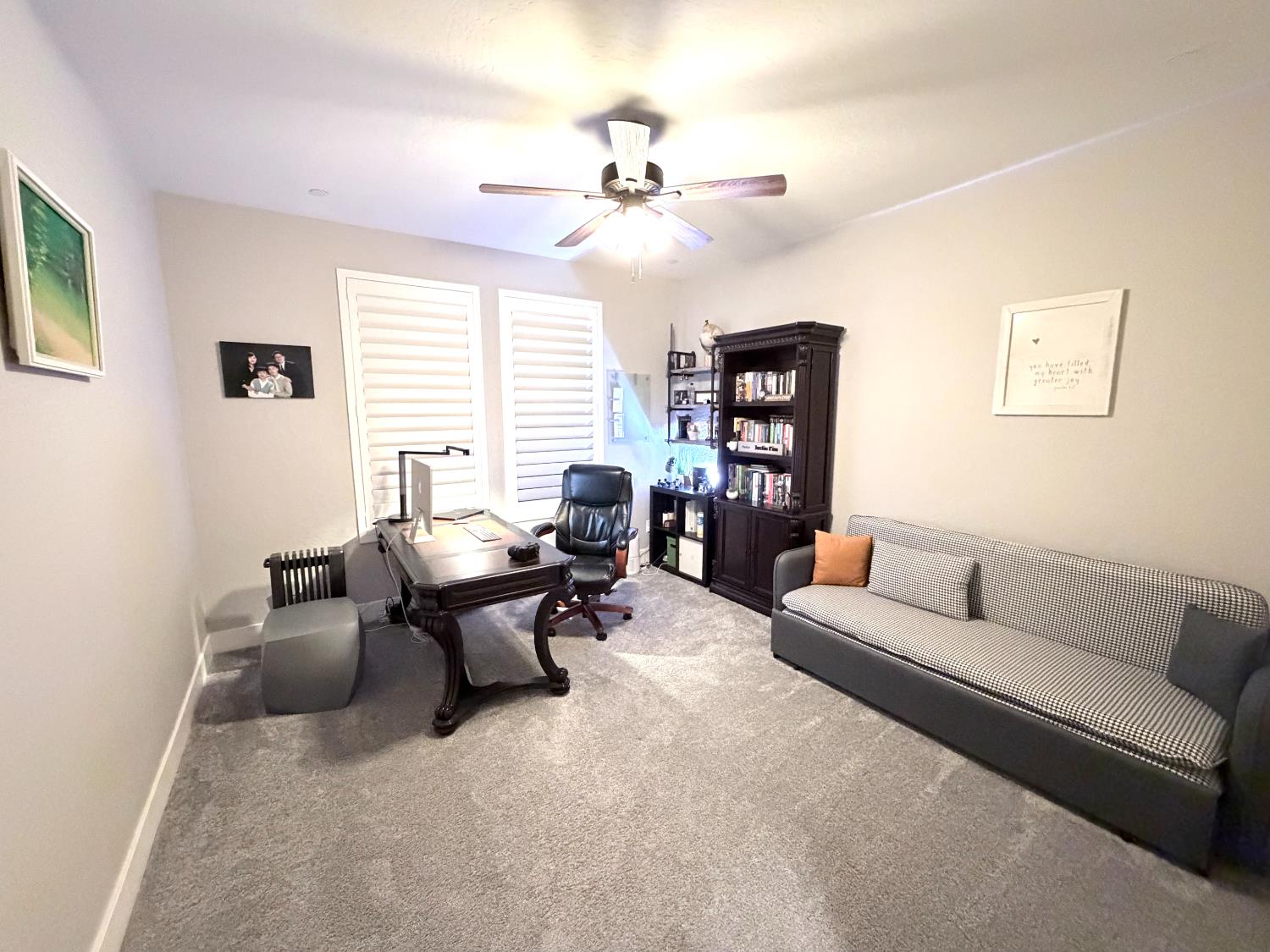 2031 N Osmun Ave, Clovis, CA 93619